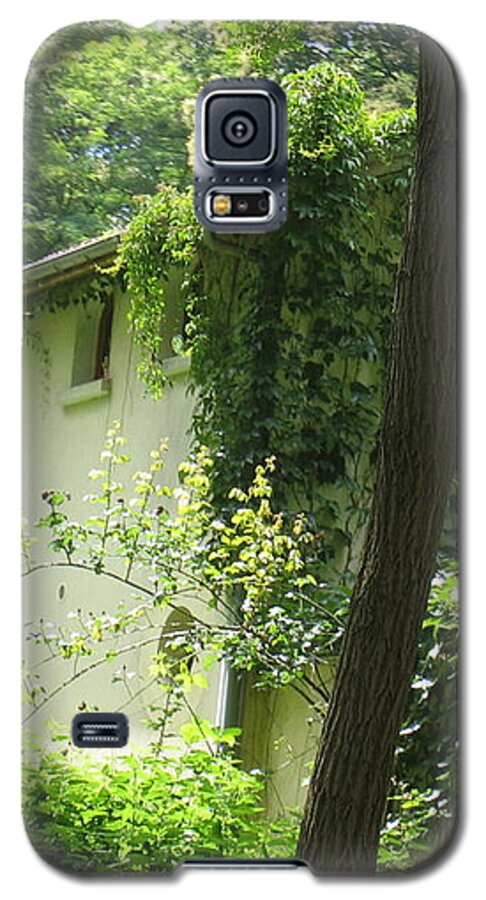Trees Galaxy S5 Case featuring the photograph Paris - Green House by HEVi FineArt