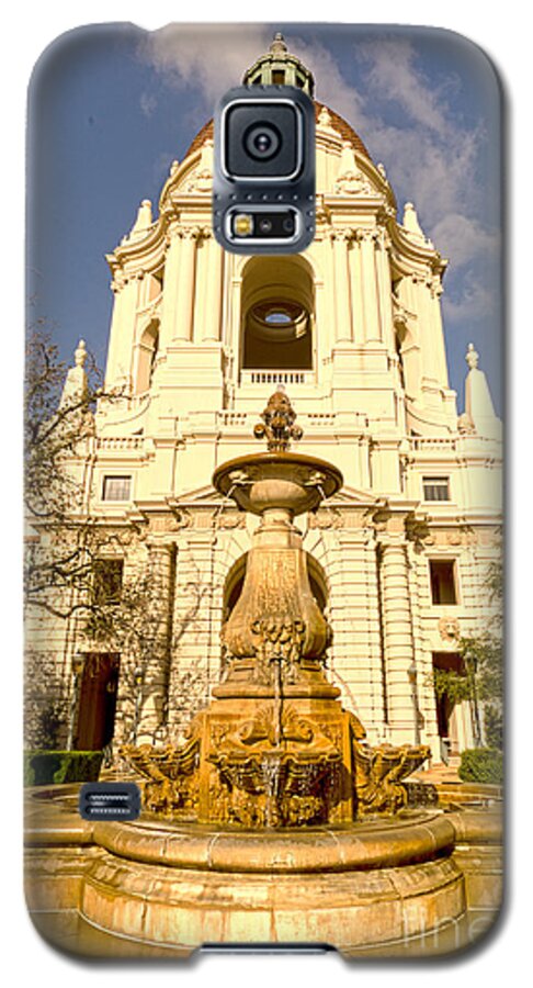Pasadena Galaxy S5 Case featuring the photograph Pasadena City Hall's Dome and Courtyard Fountain 01 by Mary Jane Armstrong