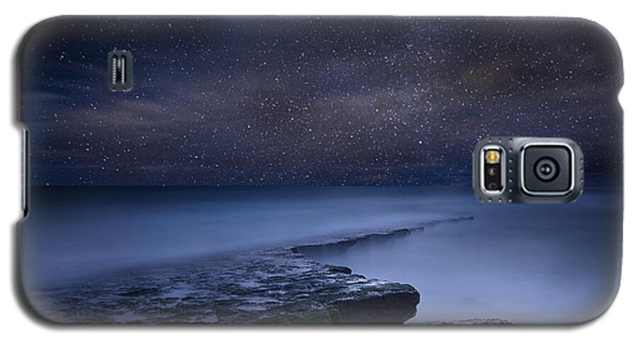 Night Galaxy S5 Case featuring the photograph Path to infinity by Jorge Maia