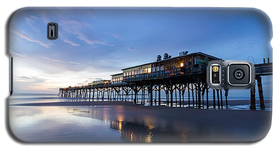 Atlantic Ocean Galaxy S5 Case featuring the photograph Pier at Twilight by Stefan Mazzola