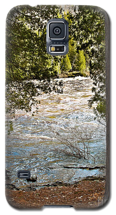 Piers Gorge Galaxy S5 Case featuring the photograph Piers Gorge by Gwen Gibson