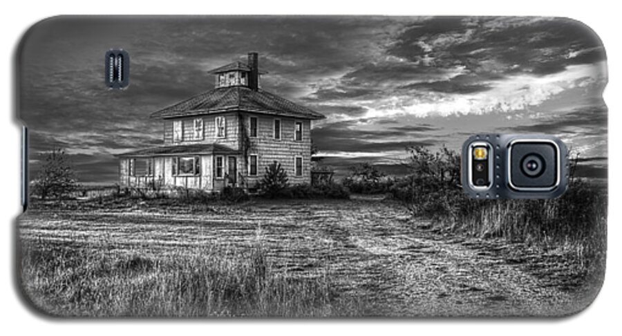 Pink Galaxy S5 Case featuring the photograph Pink House by Rick Mosher