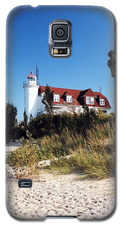 Lighthouse Galaxy S5 Case featuring the photograph Point Betsie Lighthouse by Crystal Nederman