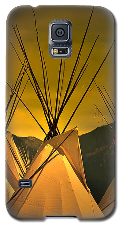 American Indian Galaxy S5 Case featuring the photograph Powwow Camp at Sunrise by Kae Cheatham