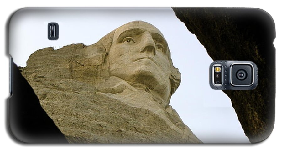Mount Rushmoremt. Rushmoremountainmountainsartsculpturesculpturescarvingcarvingspresidentpresidentsgeorge Washingtonlincoln Borglumsouth Dakotanational Monumentnational Monumentsmonumentmonumentssight Seeing Galaxy S5 Case featuring the photograph Presidents View by KD Johnson