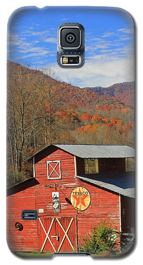  Valley Galaxy S5 Case featuring the photograph Tellico Barn by Jennifer Robin