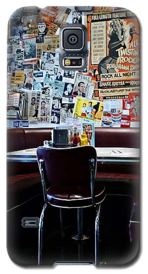 Red Booth Awaits In The Diner Galaxy S5 Case featuring the photograph Red Booth awaits in the Diner by Nina Prommer