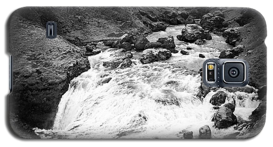 River Galaxy S5 Case featuring the photograph River landscape Iceland black and white by Matthias Hauser