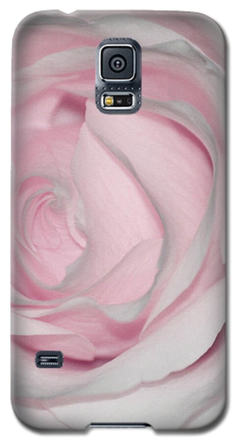 Rose Art Galaxy S5 Case featuring the photograph Rockabye Baby by The Art Of Marilyn Ridoutt-Greene
