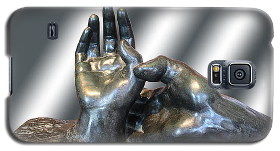 Rodin Hands Sculpture Galaxy S5 Case featuring the photograph Rodin Hands Sculpture 02 by Carlos Diaz