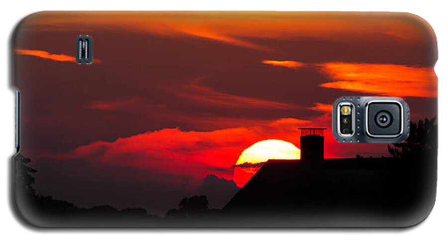 Rooftop Galaxy S5 Case featuring the photograph Rooftop Sunset Silhouette by Kirkodd Photography Of New England