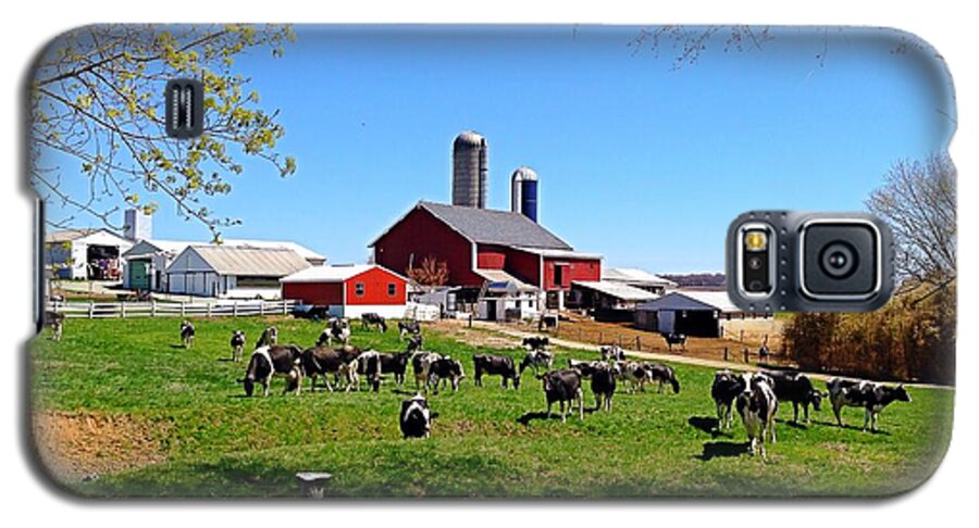 Farm Galaxy S5 Case featuring the photograph Rural Farm by Chris Montcalmo