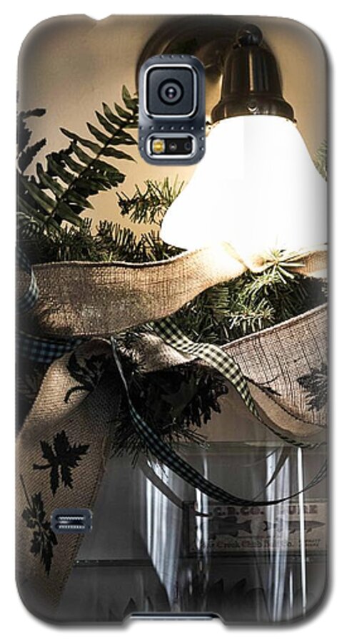Rustic Galaxy S5 Case featuring the photograph Rustic Holiday by Patricia Babbitt