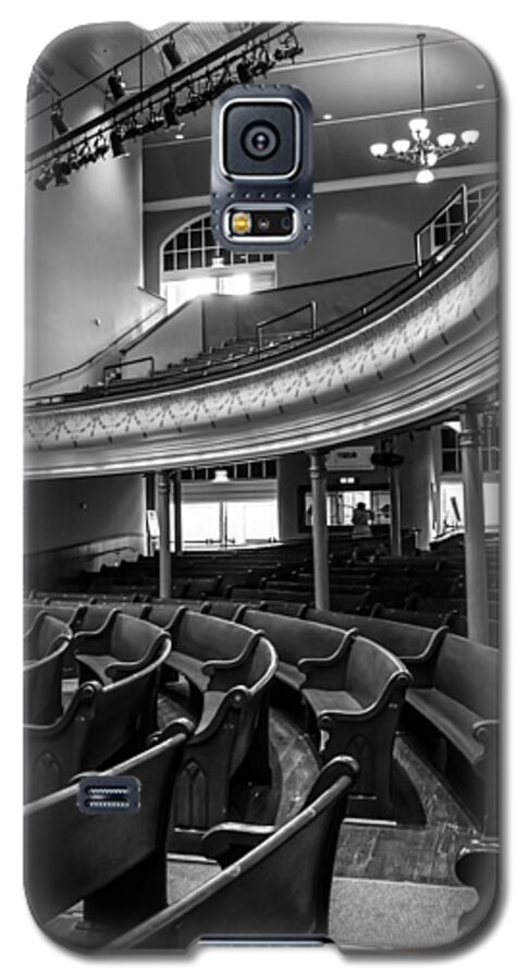 Nashville Galaxy S5 Case featuring the photograph Ryman Auditorium Pews by Glenn DiPaola