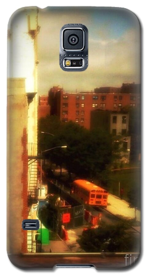 The Bronx Galaxy S5 Case featuring the photograph School Bus - New York City Street Scene by Miriam Danar