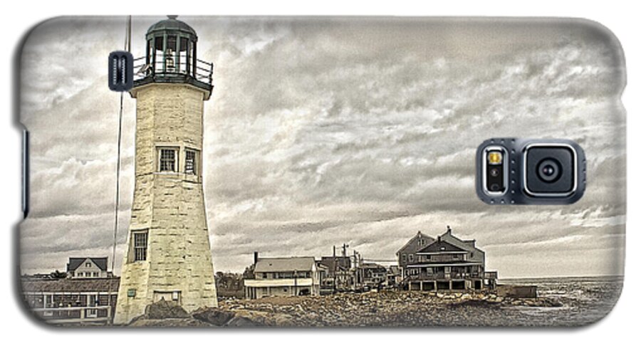 Lighthouse Galaxy S5 Case featuring the photograph Scituate Lighthouse by Constantine Gregory