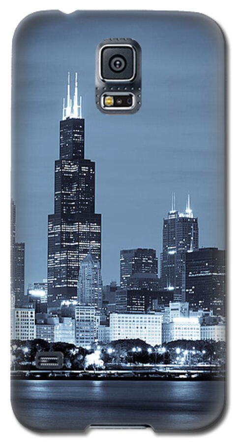 Chicago Skyline Galaxy S5 Case featuring the photograph Sears Tower in Blue by Sebastian Musial