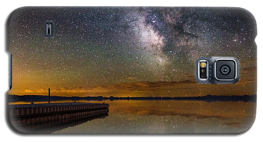 Milkyway Galaxy S5 Case featuring the photograph Serenity by Aaron J Groen