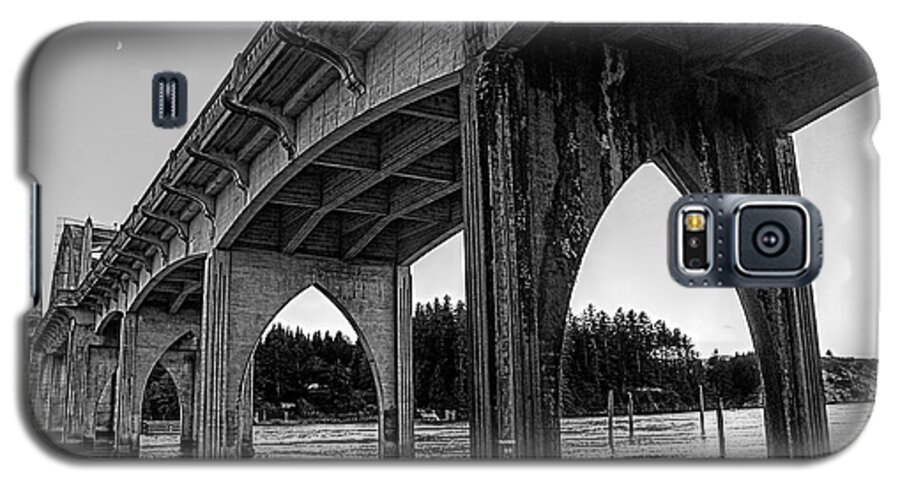 Siuslaw River Galaxy S5 Case featuring the photograph Siuslaw River Bridge Portrait by Lara Ellis