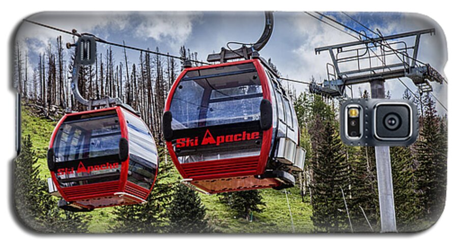 Ski Apache Galaxy S5 Case featuring the photograph Ski Apache Gondolas by Diana Powell