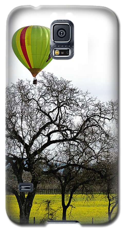 Springtime Galaxy S5 Case featuring the photograph Sonoma Hot Air Balloon over Mustard Field by Sciandra 
