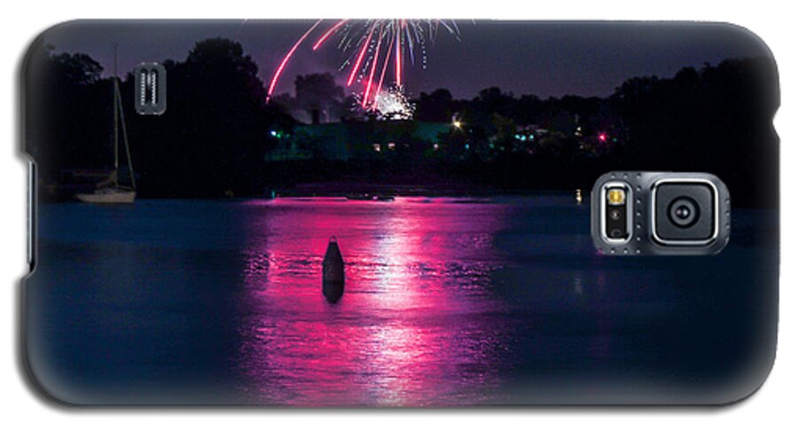 Fireworks Galaxy S5 Case featuring the photograph Sparkling Marina by Glenn Feron