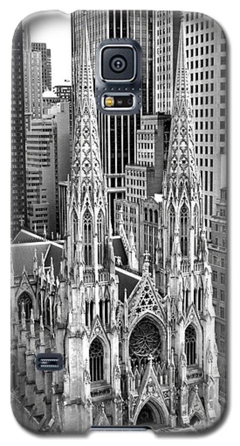 St Patricks Cathedral Galaxy S5 Case featuring the photograph St. Patrick's Cathedral by Robert Meyers-Lussier