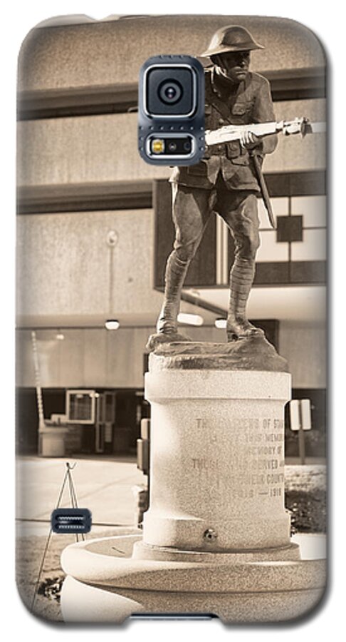 Soldier Framed Prints Photographs Galaxy S5 Case featuring the photograph Stamford World War I Memorial Marker by Klm Studioline