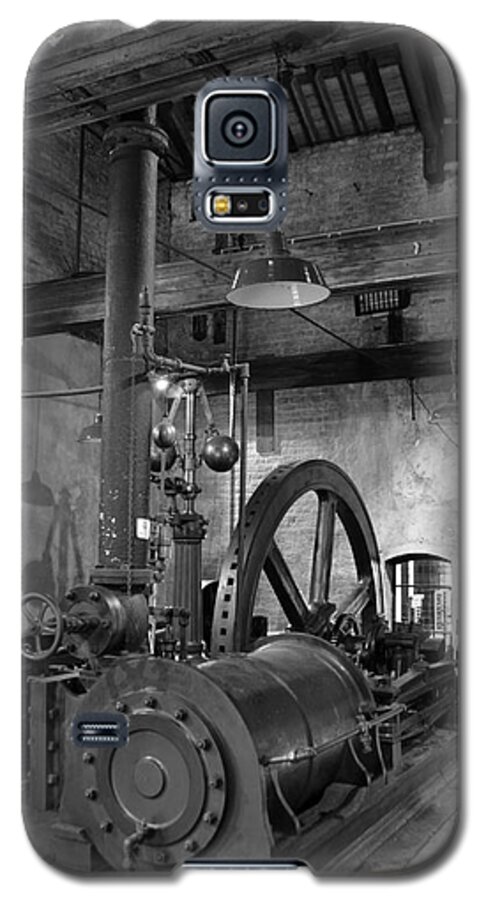 Steam Engine Galaxy S5 Case featuring the photograph Steam engine at Locke's Distillery by RicardMN Photography