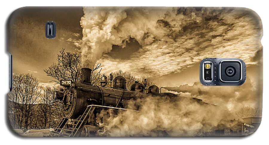 Canadian National Railway #7470 Galaxy S5 Case featuring the photograph Steam in the Snow by Thomas Lavoie