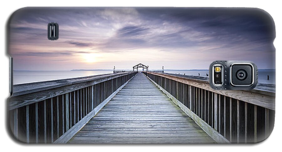 Sunrise Galaxy S5 Case featuring the photograph Stopping For The Big Stopper by Edward Kreis
