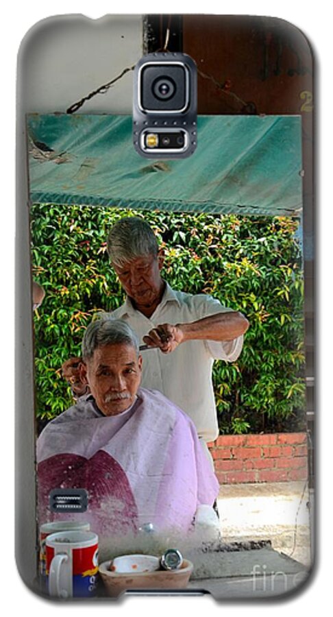 Barber Galaxy S5 Case featuring the photograph Street side barber cuts client hair Singapore by Imran Ahmed