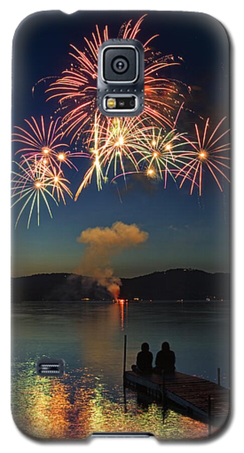 Fireworks Galaxy S5 Case featuring the photograph Summer Fireworks by Darylann Leonard Photography