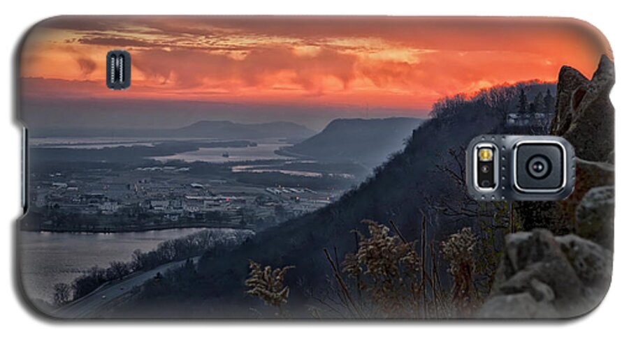 Sunrise Galaxy S5 Case featuring the photograph Sunday Sunrise by Al Mueller