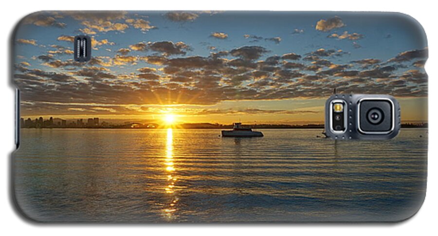 Sunrise Galaxy S5 Case featuring the photograph Sunrise at Shelter Island by Jeremy McKay