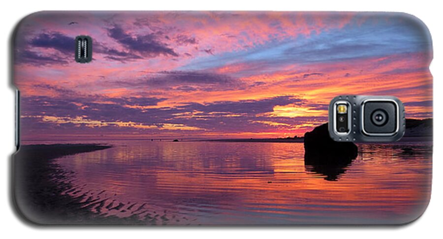 Beach Galaxy S5 Case featuring the photograph Sunrise Drama by Dianne Cowen Cape Cod Photography