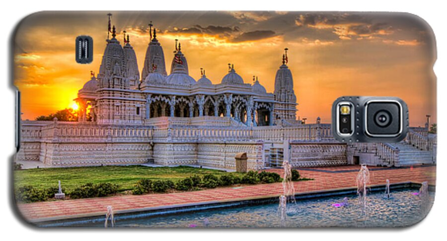 Hindu Galaxy S5 Case featuring the photograph Sunset Behind the Mandir by Tim Stanley