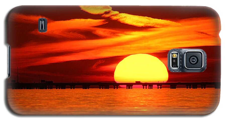 Sunset Galaxy S5 Case featuring the photograph Sunset over Causeway by Luana K Perez