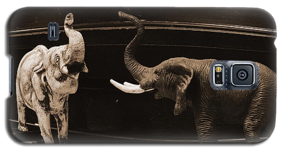 Elephants Galaxy S5 Case featuring the photograph The Elephant Walk by Jim Cook