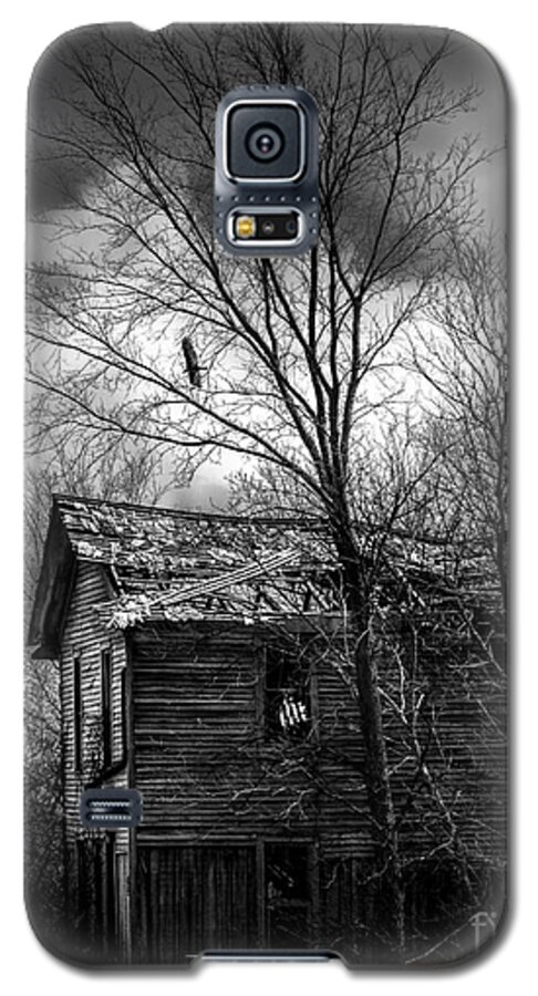 Building Galaxy S5 Case featuring the photograph The House by Michael Arend