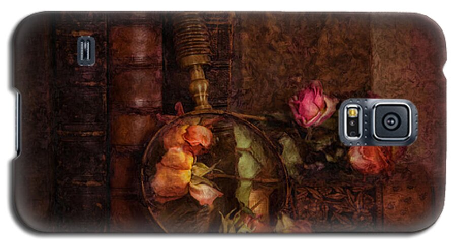 Roses Galaxy S5 Case featuring the photograph The Looking Glass by Robin-Lee Vieira