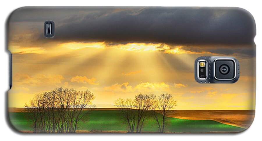 Light Galaxy S5 Case featuring the photograph The Ray Of Light by Kadek Susanto