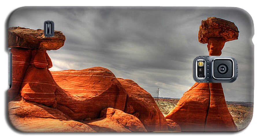 Sandstone Galaxy S5 Case featuring the photograph The Red Toadstool Hoo-Doo by Farol Tomson