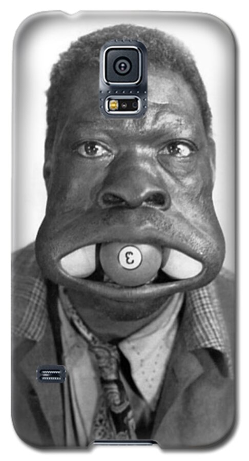 1945 Galaxy S5 Case featuring the photograph Three Ball Charlie by Underwood Archives