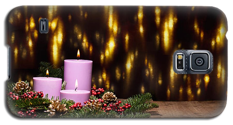 Holly Galaxy S5 Case featuring the photograph Three candles in an advent flower arrangement by U Schade