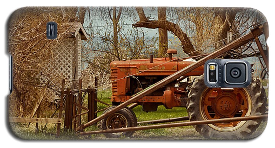 Tractor Galaxy S5 Case featuring the photograph Tractor on US 285 by Bryant Coffey