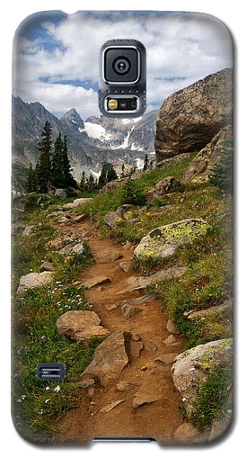 Colorado Galaxy S5 Case featuring the photograph Trail to Lake Isabelle by Ronda Kimbrow