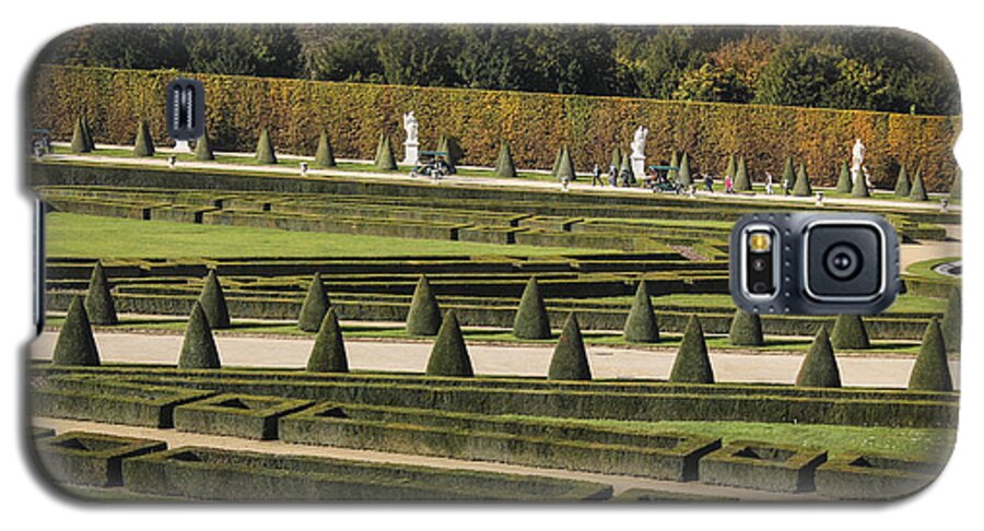 France Galaxy S5 Case featuring the photograph Versailles Gardens by Glenn DiPaola