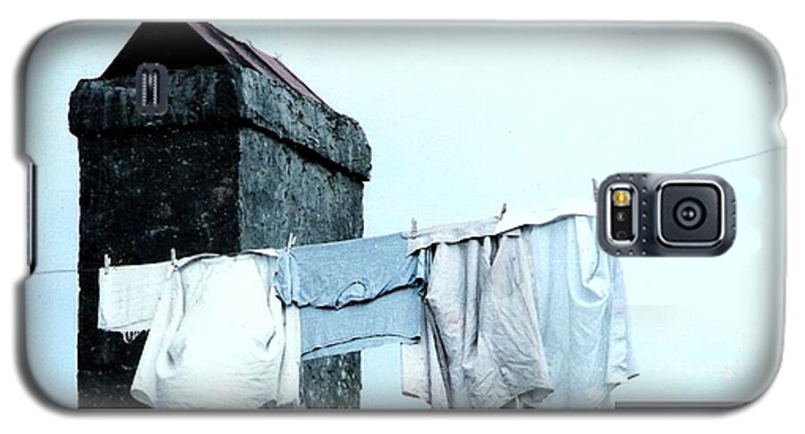 Clothing Galaxy S5 Case featuring the photograph Wash Day Blues In New Orleans Louisiana by Michael Hoard