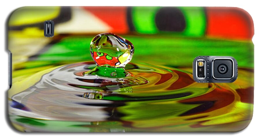  Abstract Galaxy S5 Case featuring the photograph Water Drop by Peter Lakomy